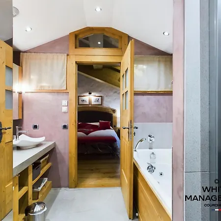 Amadablam - Au Coeur De 1850 Mae-3781